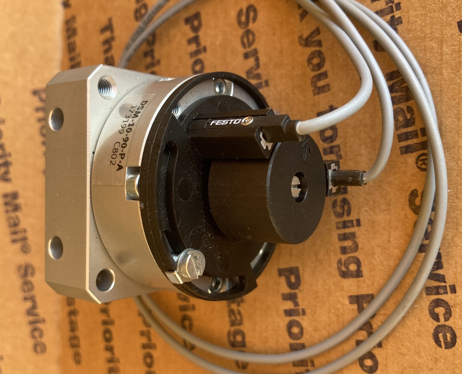 FESTO (173199) / ROTARY ACTUATOR, DSM-10-90-P-A (Includes 2 Sensors)