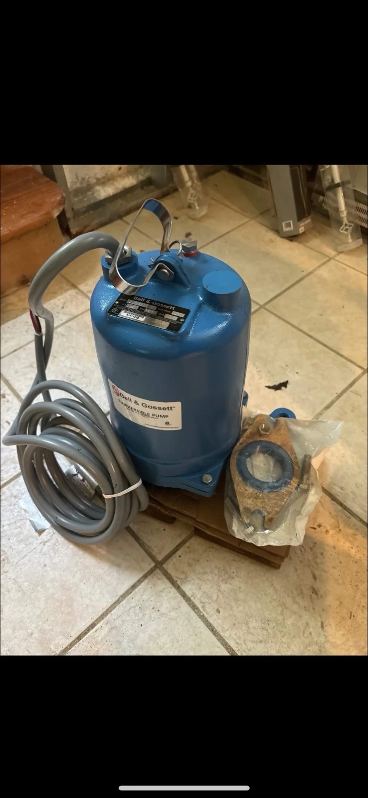 Bell & Gossett Submersible Wastewater Pump. 3 Phase 3/4 HP 200 Volts 3450 RPM