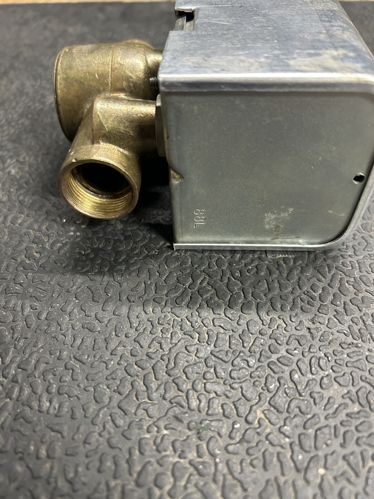 Erie AG13A02A POP TOP ACTUATOR Valve 2 Position 1/2 Normally Closed 24V Tested