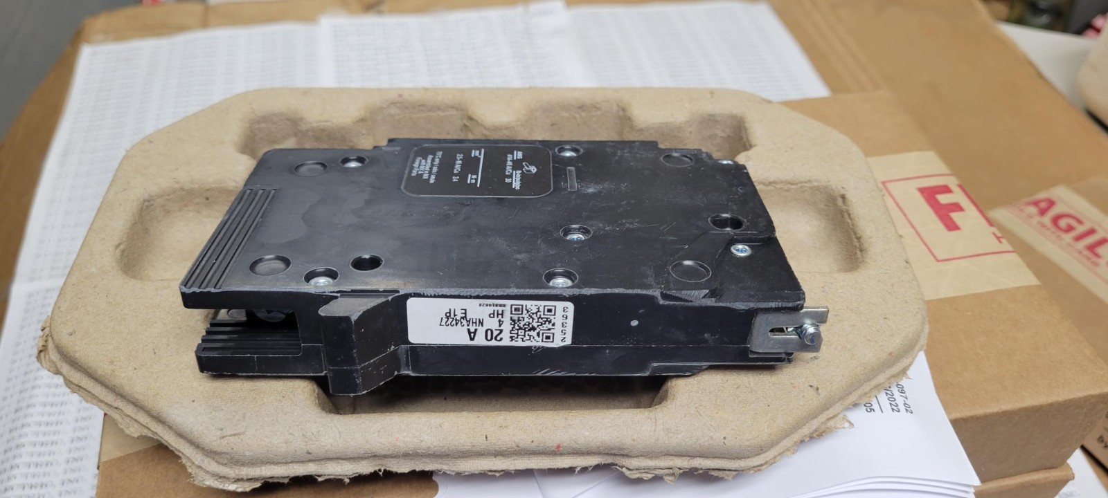 SQUARE D EDB14020 CIRCUIT BREAKER – LOT OF 6