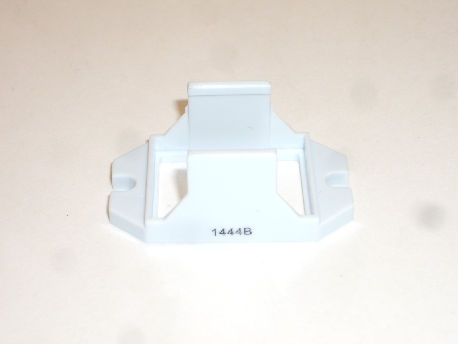 MAGNECRAFT 16-782C1 RELAY FLANGE CRADLE HOLDER FOR 782 SERIES
