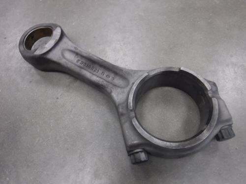 Used Connecting Rod fits John Deere 9760 STS 8100 8200 8430 9660 STS 9770 STS