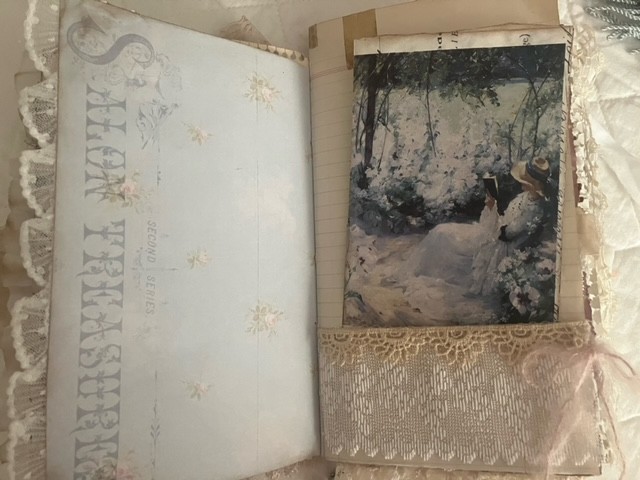 VINTAGE STYLE HANDMADE JUNK JOURNAL-«A Graceful Life»