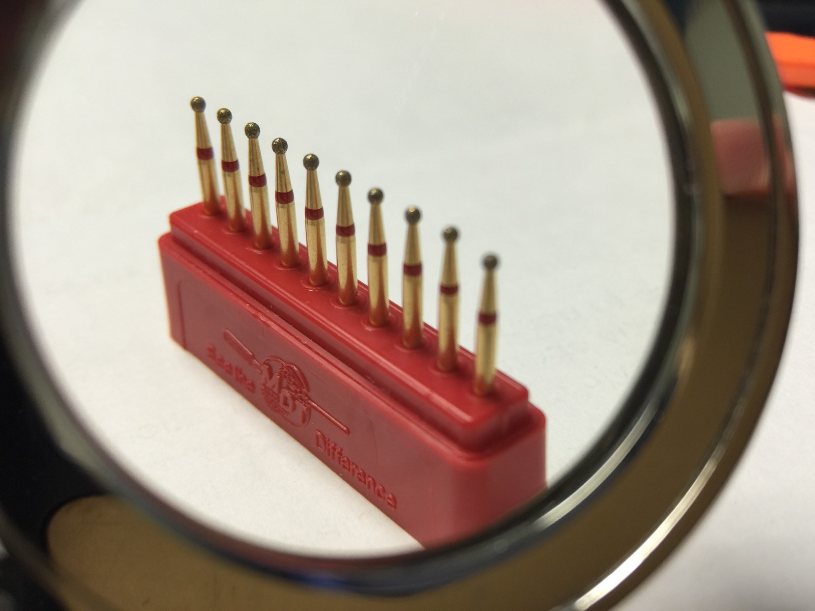 Diamond Burs Round Ball 30 x 001-014F Fine Grit 1.4mm round diamond MDT