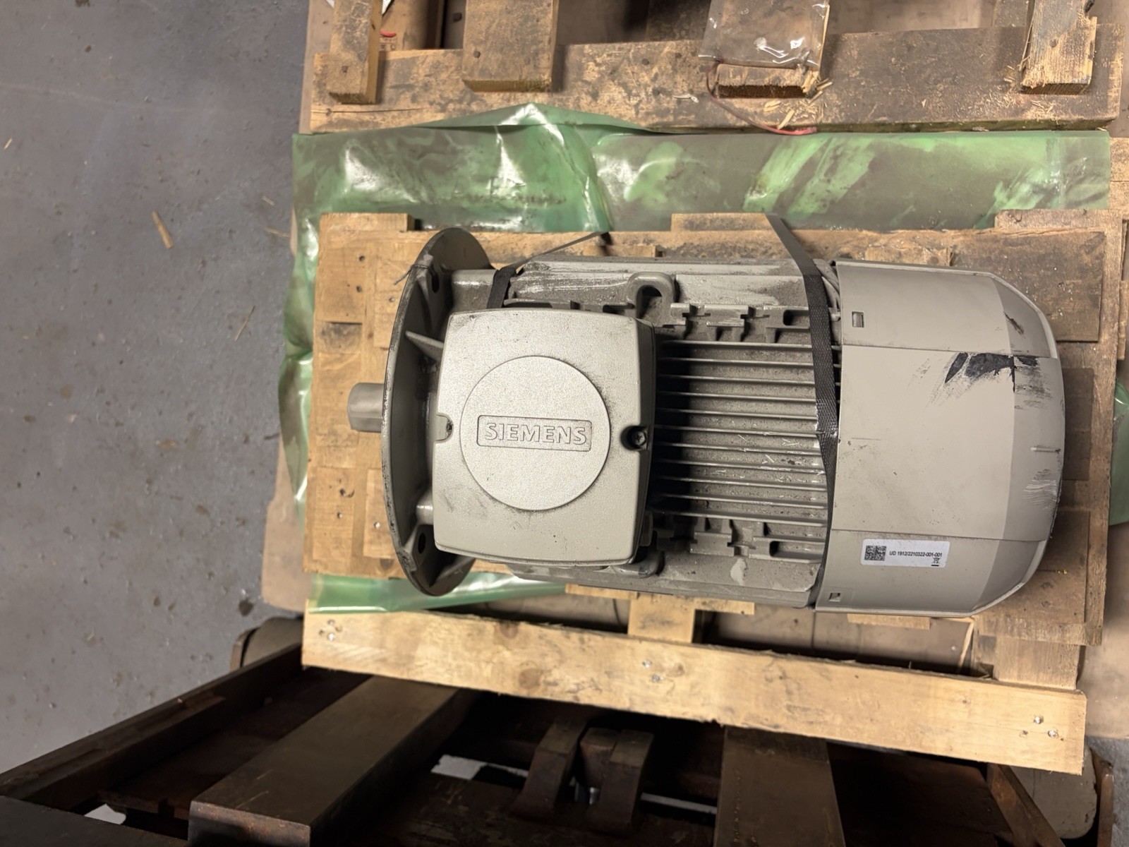 Siemens 1AV3132B 1LE10231CB222FF4-Z Brake Motor 10hp 1770rpm USED GOOD CONDITION