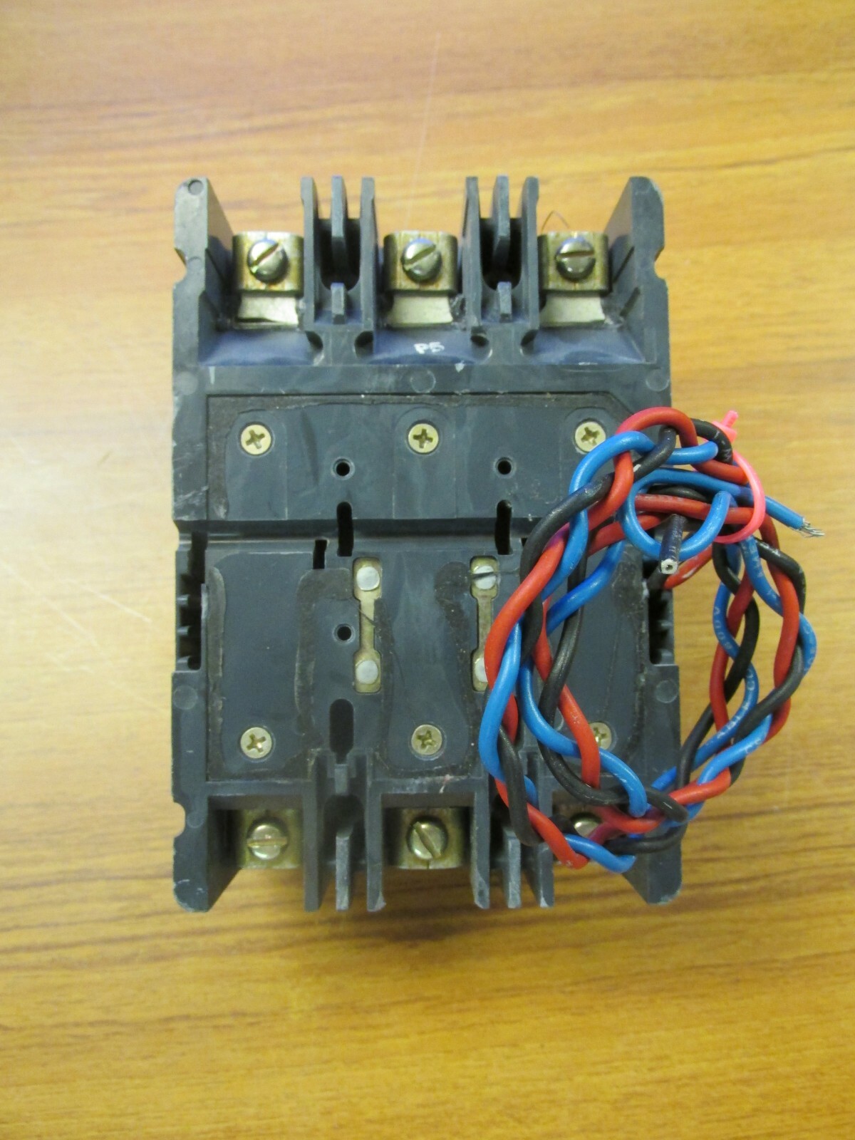 WESTINGHOUSE MOTOR CIRCUIT PROTECTOR 3 POLE 7 AMP HMCP007C0C… VA-135C