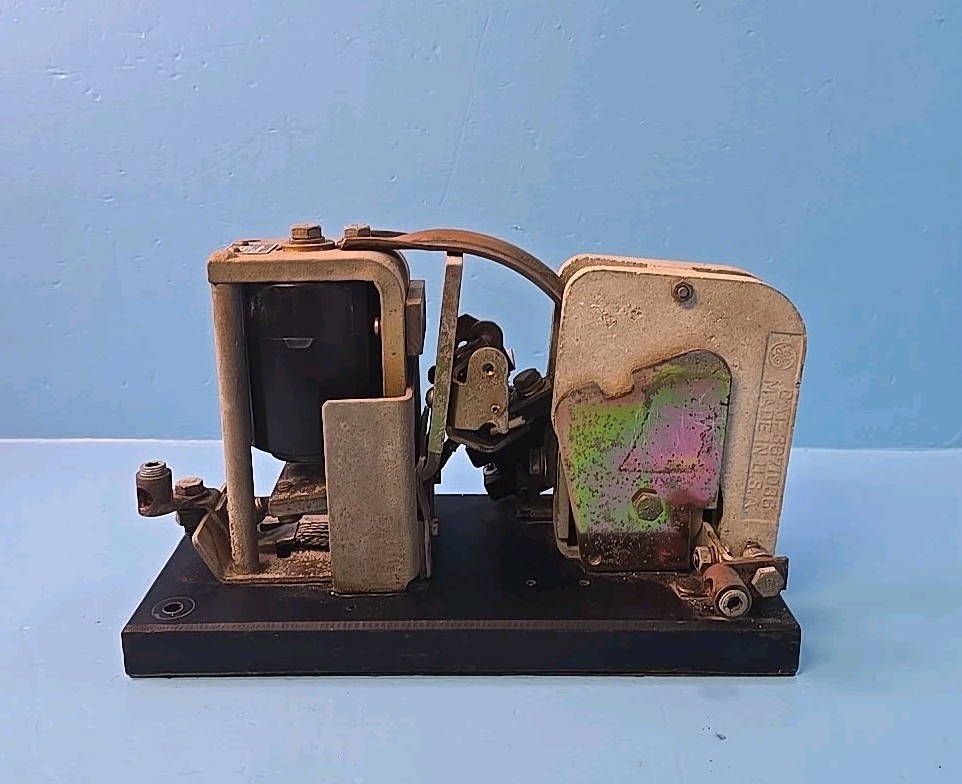 GE IC2800 Y101A2B 150A 600V DC Contactor