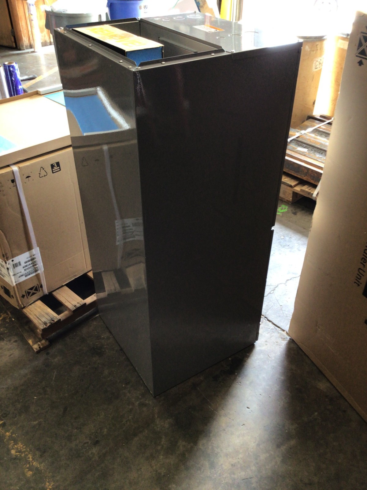 Carrier 40MUAAQ30XA3 30,000 BTU Ductless Mini Split Indoor Air Handler 2.5 NEW
