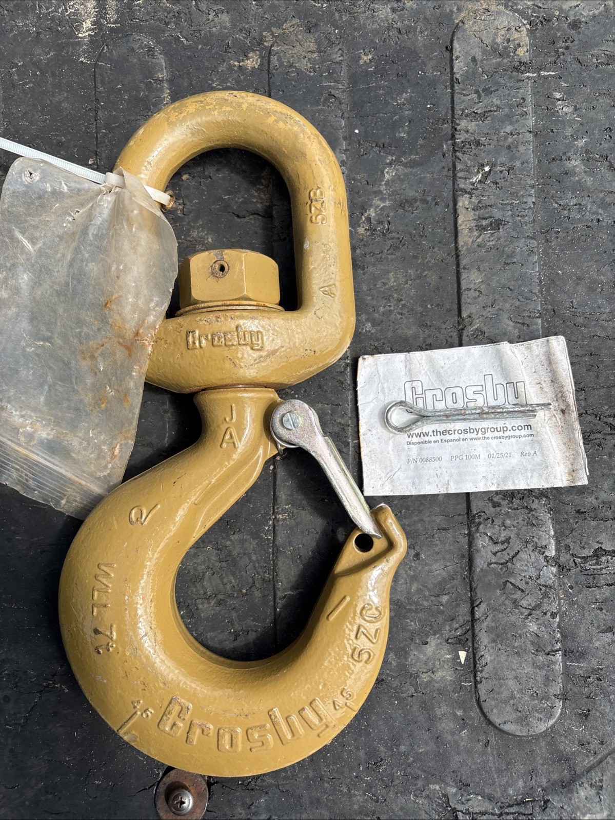CROSBY 7-TON SWIVEL HOOK 0088500