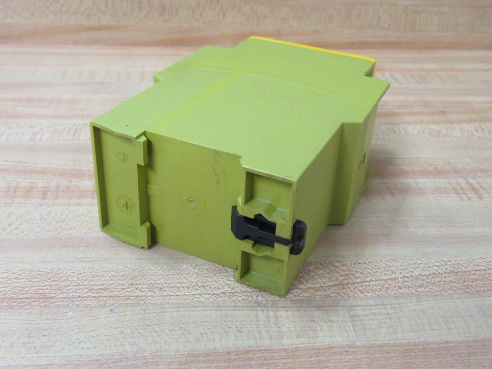 Pilz PNOZ XV2P 3/24VDC 2N/O 2N/OT Safety Relay 777502