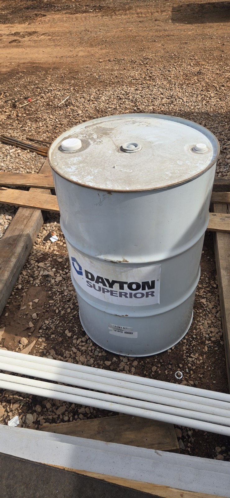 New Unopened 55 Gal Drum Of Dayton Superior Maxi Tilt Form Release