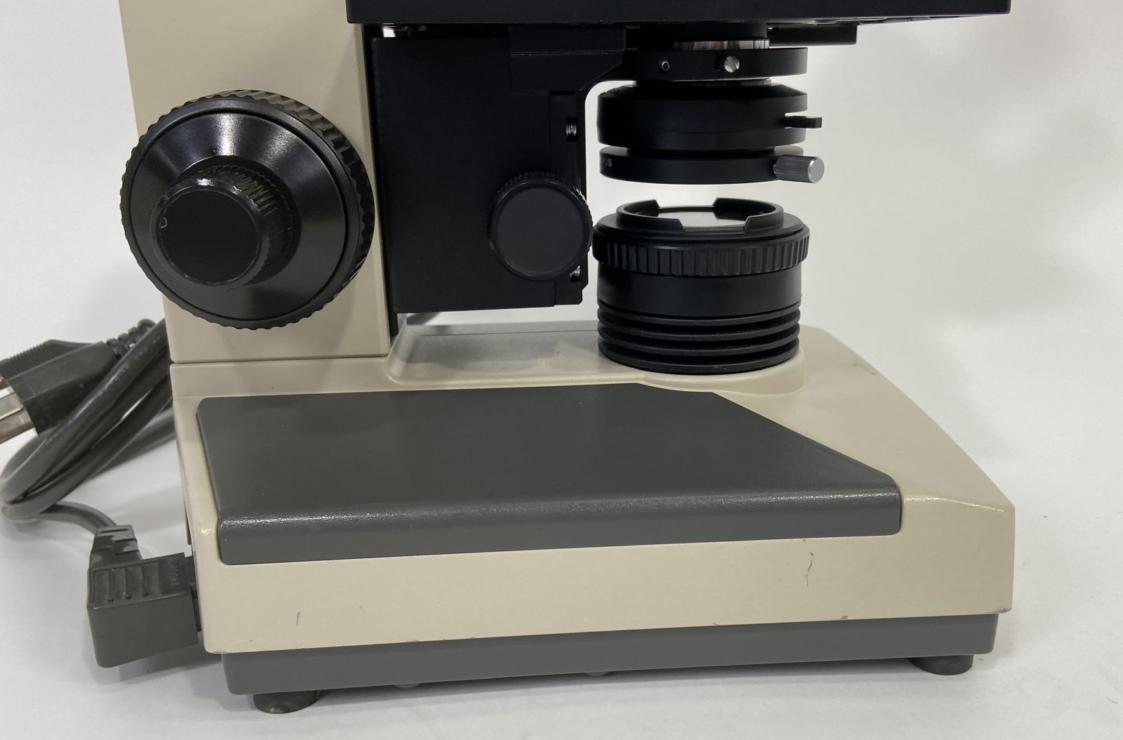 Olympus CHT CH-2 Binocular Laboratory Microscope 4X 10X 40X 100X 9