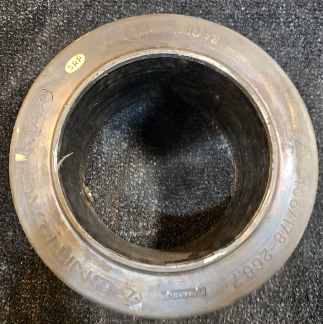 (QTY 1) Unitrac Max 16x7x10-1/2 Smooth Press-On Forklift Tire 406/78-266.7