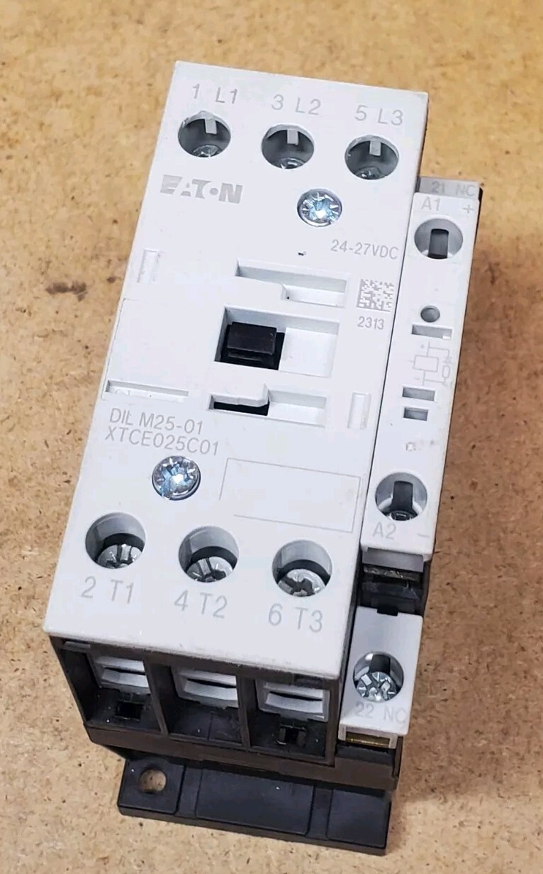 Eaton DIL M25-01 XTCE025C01 w/ Auxiliary Contact Module 24-27VDC – NEW