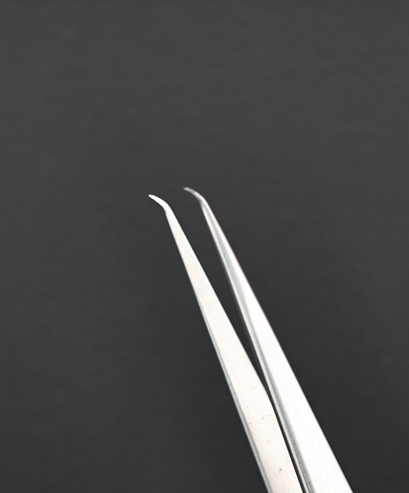 ASSI JFAL318B Microsurgical Forceps, Angled, 7″ – Ultrasonically Cleaned