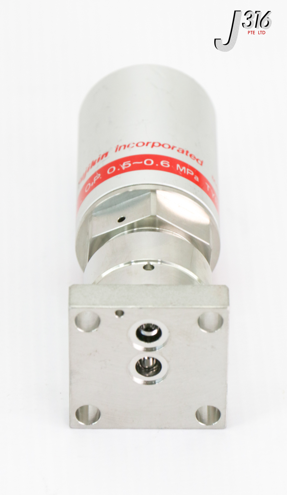 3846 FUJIKIN DIAPHRAGM VALVE, TYPE N.C., O.P. 0.5~0.6MPA 565601