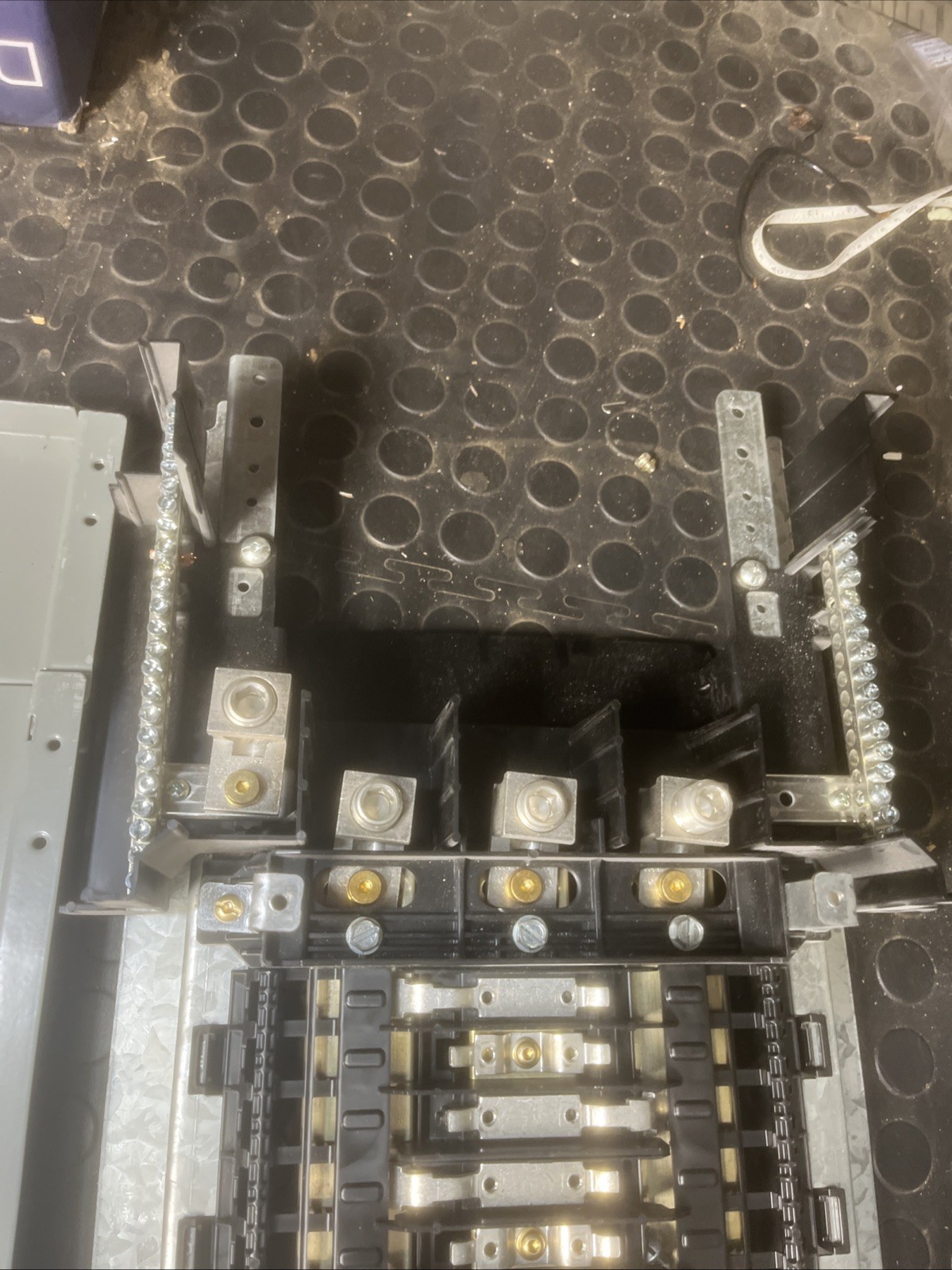 Square D NQ442L2C 225 A Main Lug Panel Board