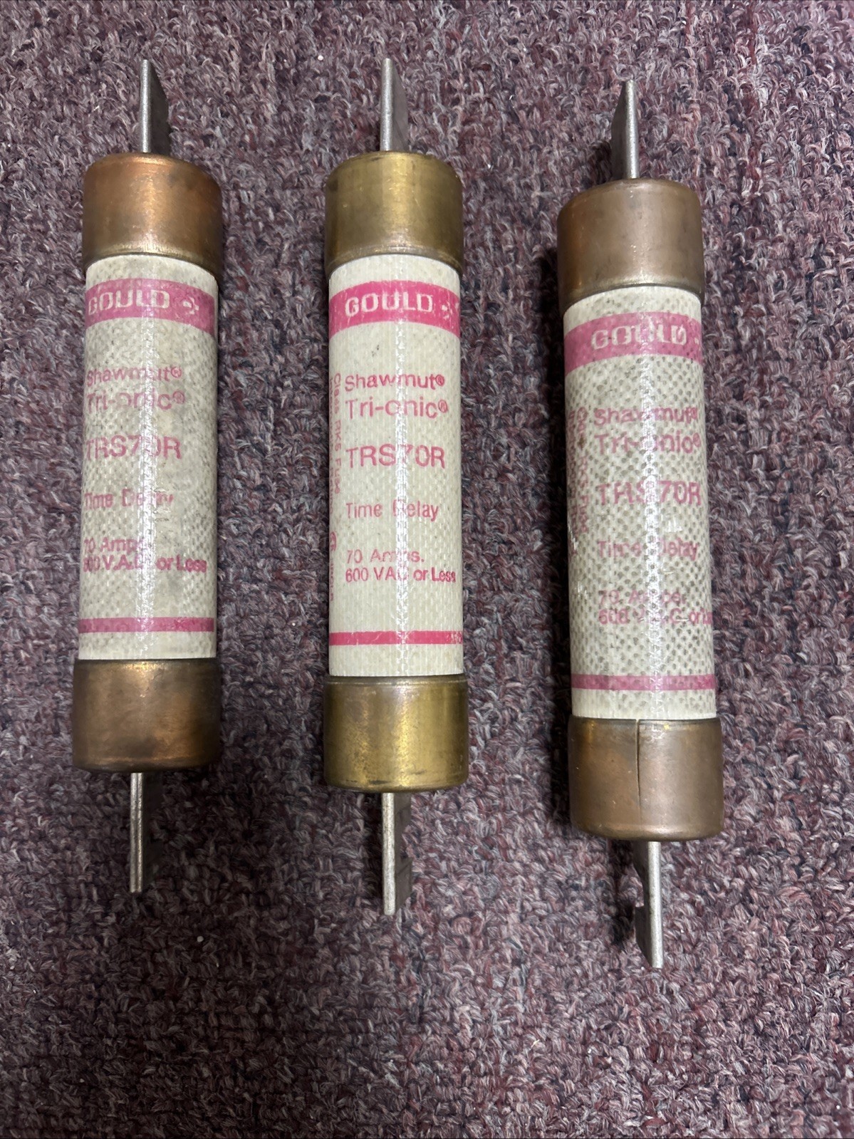 3 Gould Shawmut Tri-onic TRS70R Time Delay 70Amps 600VAC Or Less Fuses