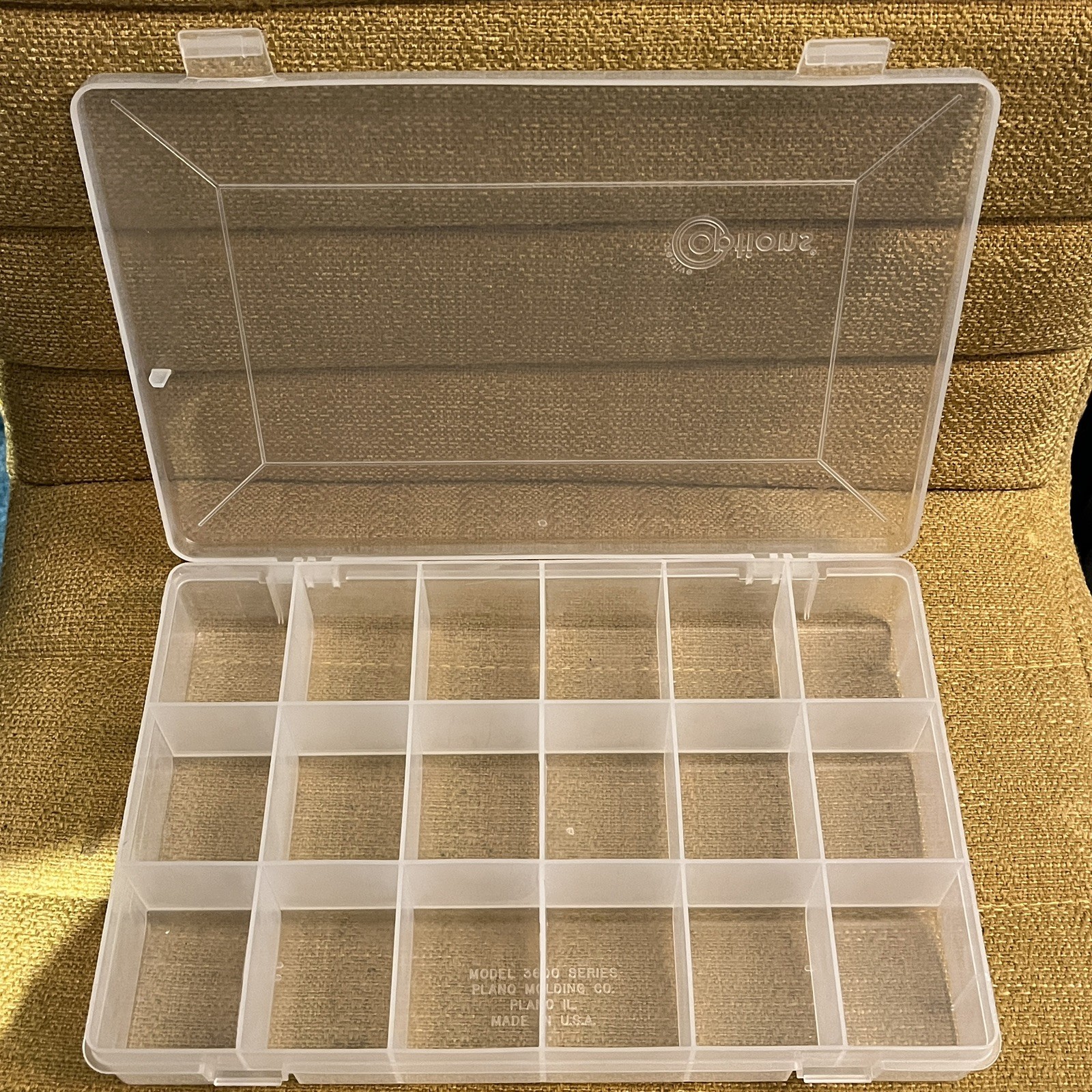 18 Compartment Plastic Storage Box Tray Bin Sorter – 11x7x1.5 inches