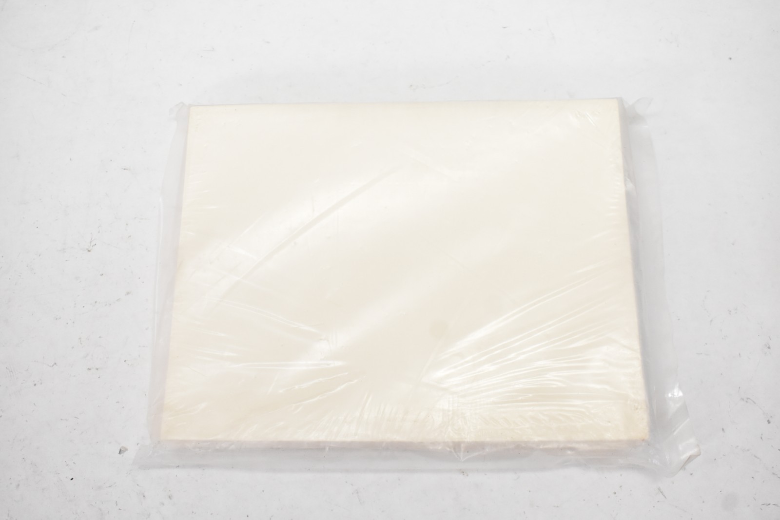 500 Sheets Cleanroom Paper 8-1/2″ x 11″ Tan/Beige Heavy Duty Bulk Pack