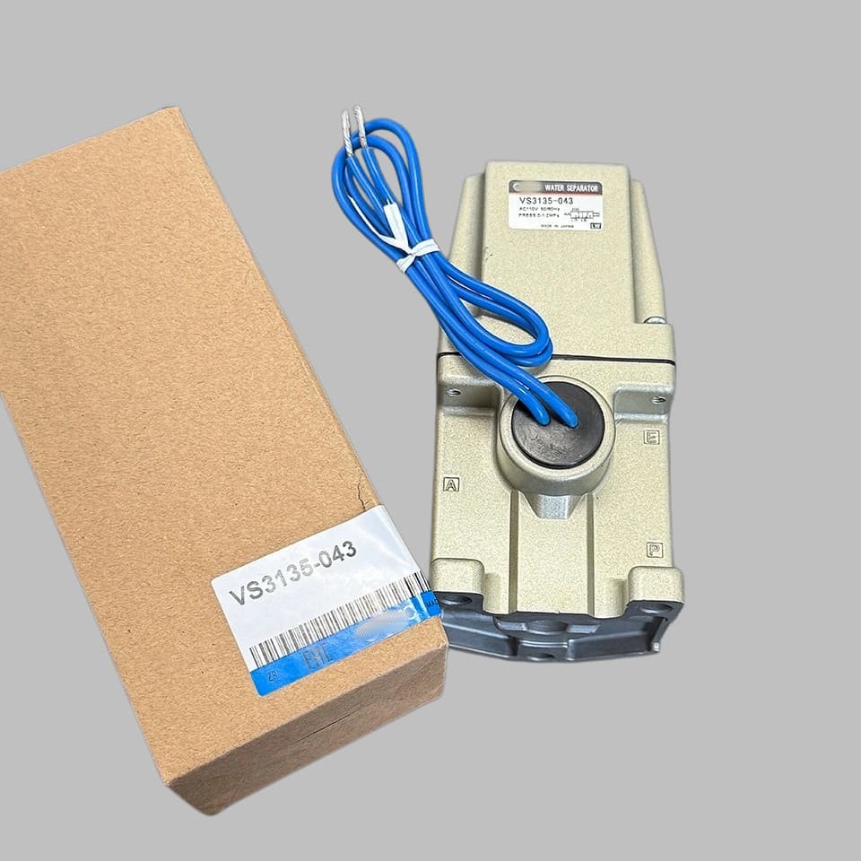 Brand New For SMC Solenoid Valve AC110V 50/60Hz VS3135-043 US Stock 1Pcs