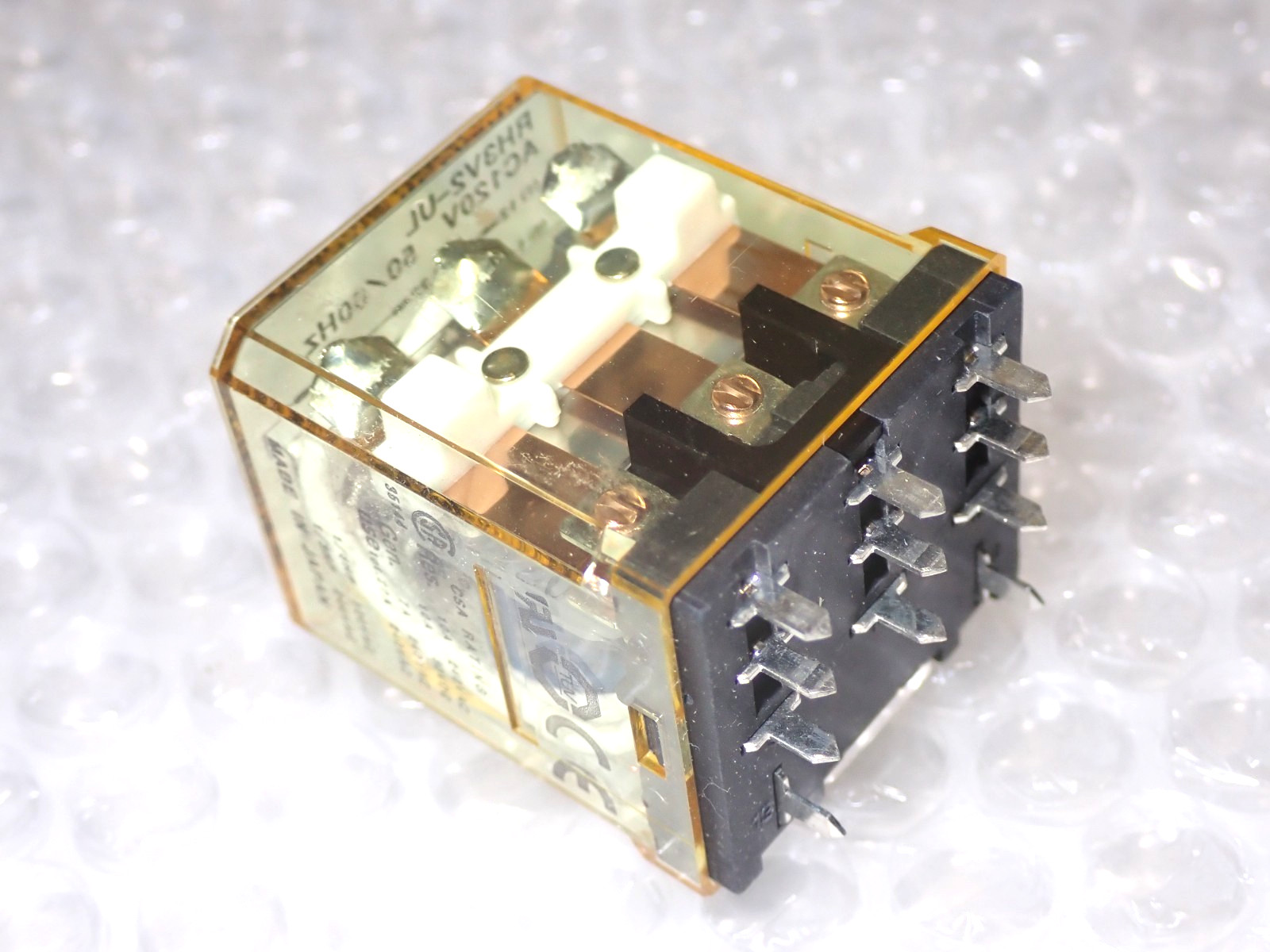 RH3V2-UL IDEC RELAY AC120V 10 PACK NEW