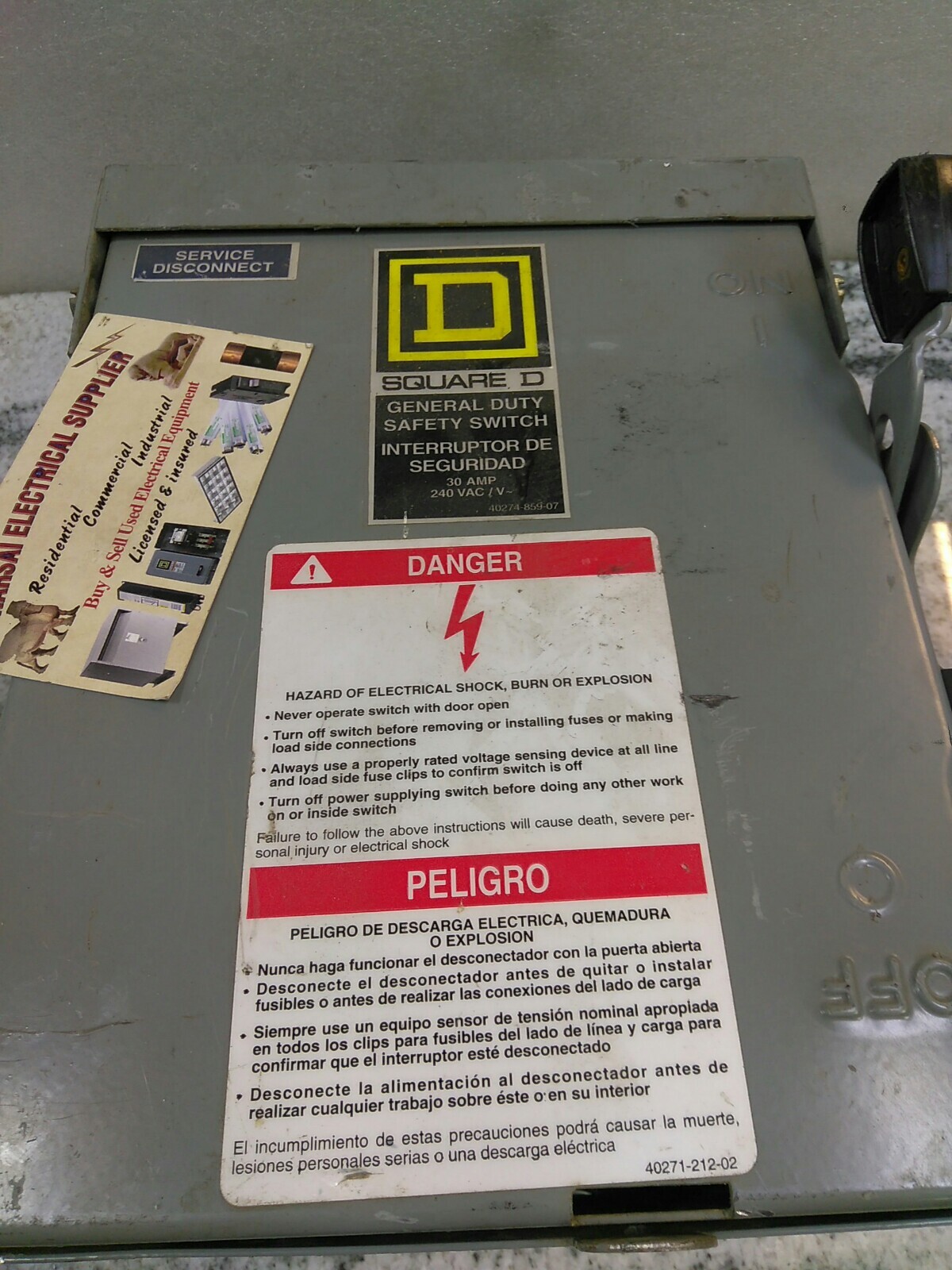 Square D D221NRB SER E3 Disconnect 30A 240VA SAFETY Switch TYPE 3R (BMBS-2B