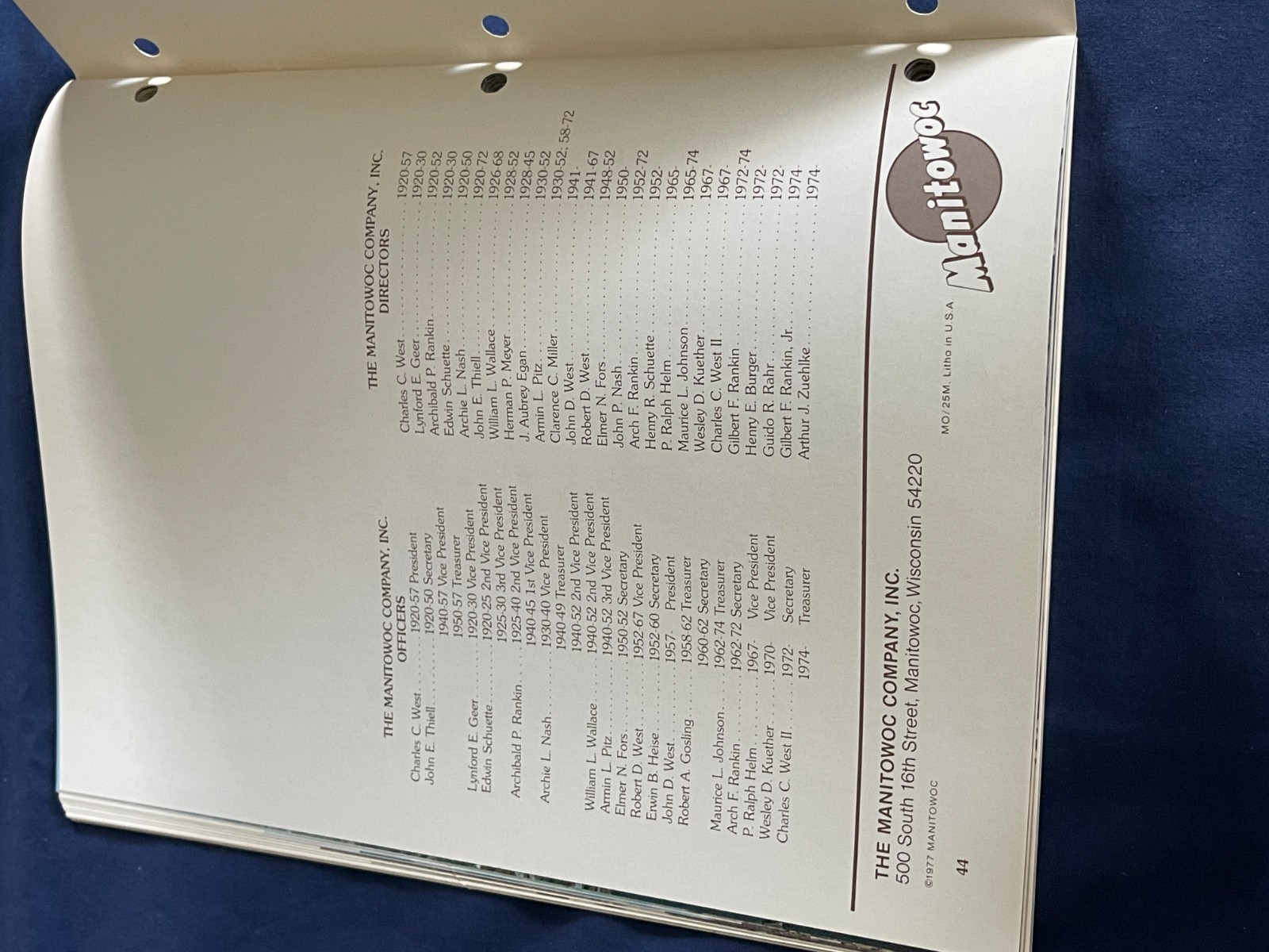 The Manitowoc Company 75 Years Booklet Brochure Dealer Sales Pamphlet
