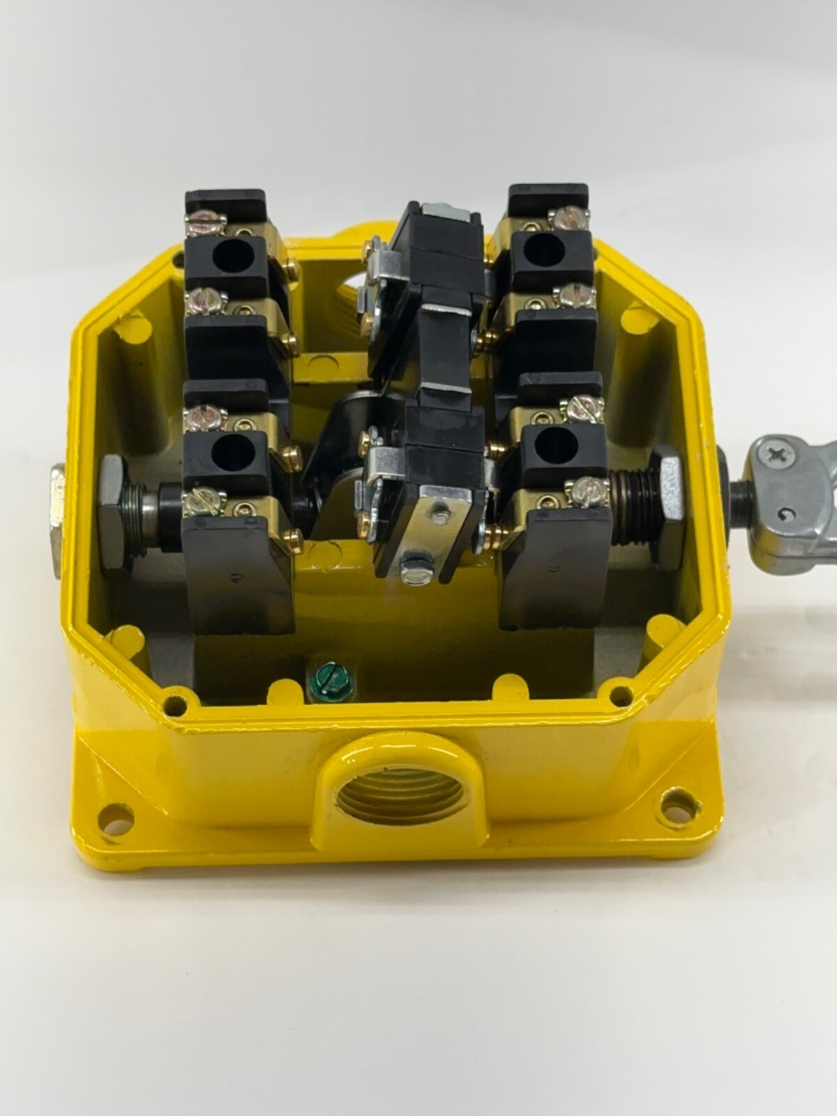 REES 04944-800 Cable Operate Switch 40 Pound