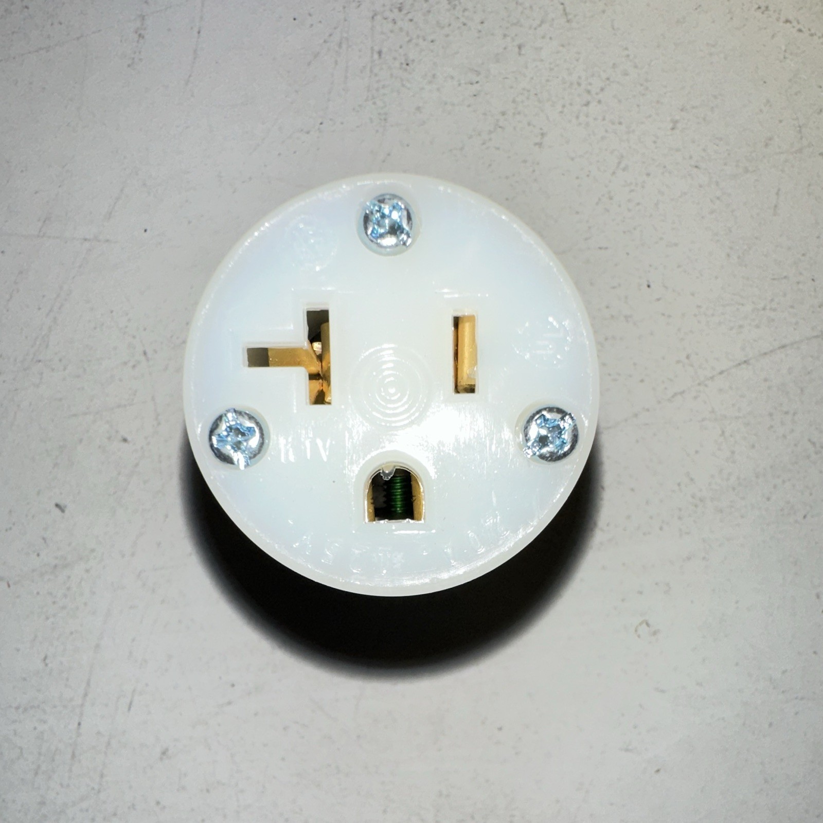 Hubbell Insulgrip Connector Body HBL5369C 2-Pole 3-Wire Plastic Brass