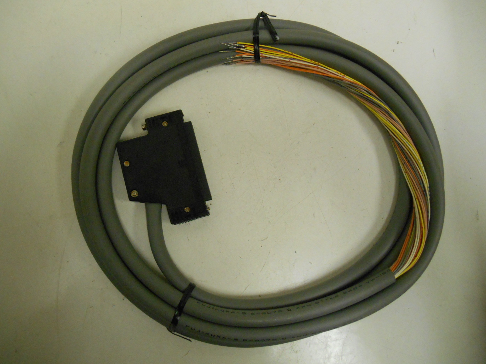 NIB Automation Direct D4-IOCBL-1 DL405 PLC I/O Cable, 9.8ft/3m Cable Length