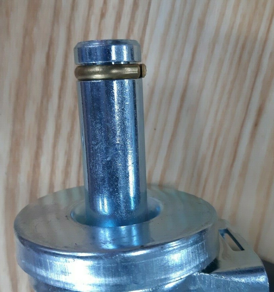 Set of 4 Metro Rack 5″ Casters 2 with Brakes and 2 Without Brakes NSF