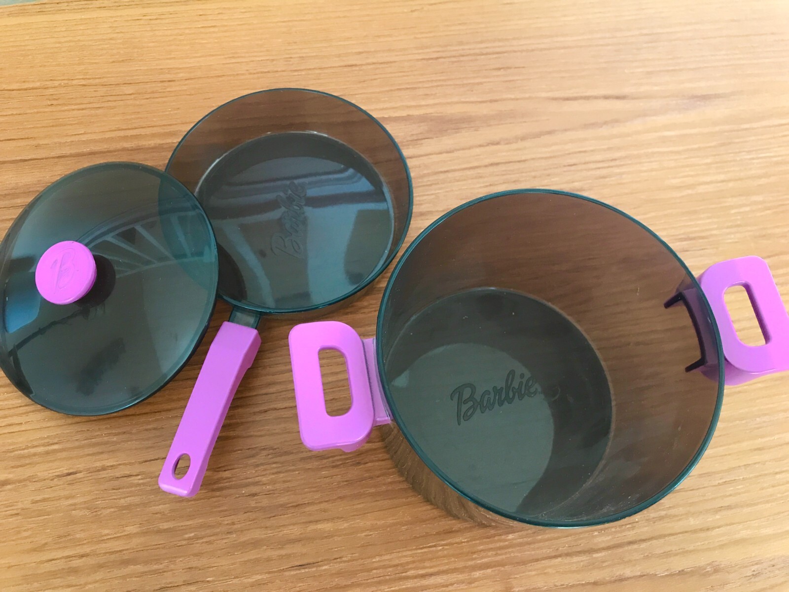 BARBIE COOK WITH ME SMART KITCHEN FOOD DISHES PANS ● PINK PLATES SPATULA PAN LID