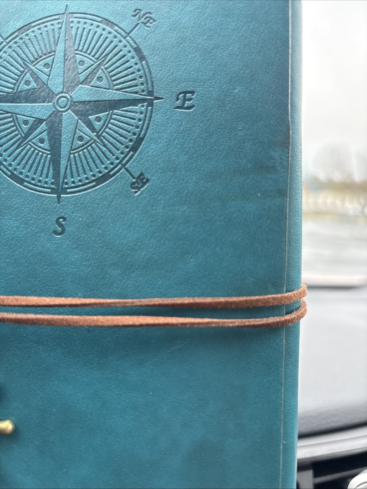MALEDEN Leather Journal Notebook, Vintage Spiral Notebook Refillable Black