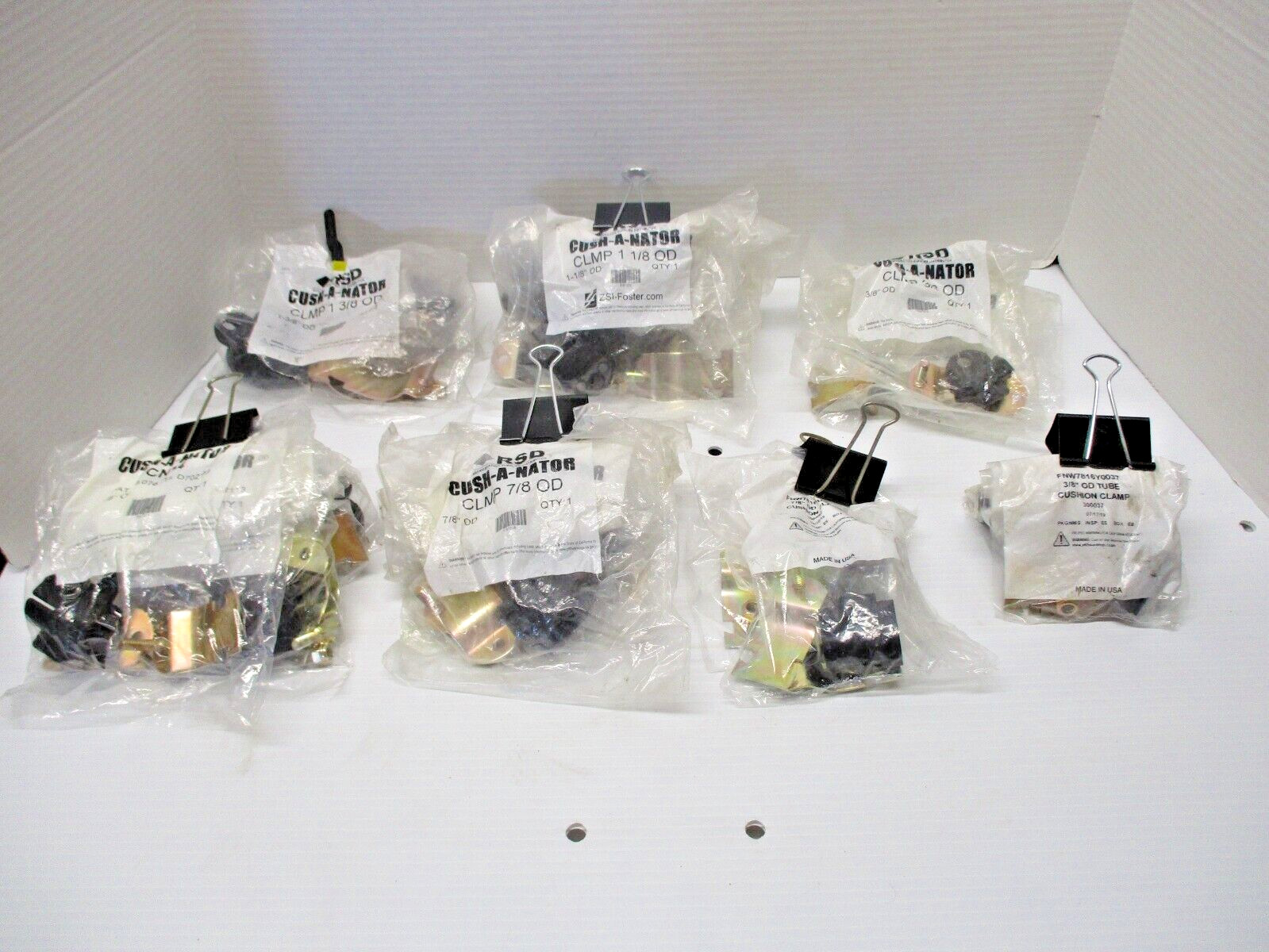 Lot of 25 CUSH-A-NATOR Cushioned Clamps 1 3/8″, 1 1/8″, 7/8″ and 3/8″