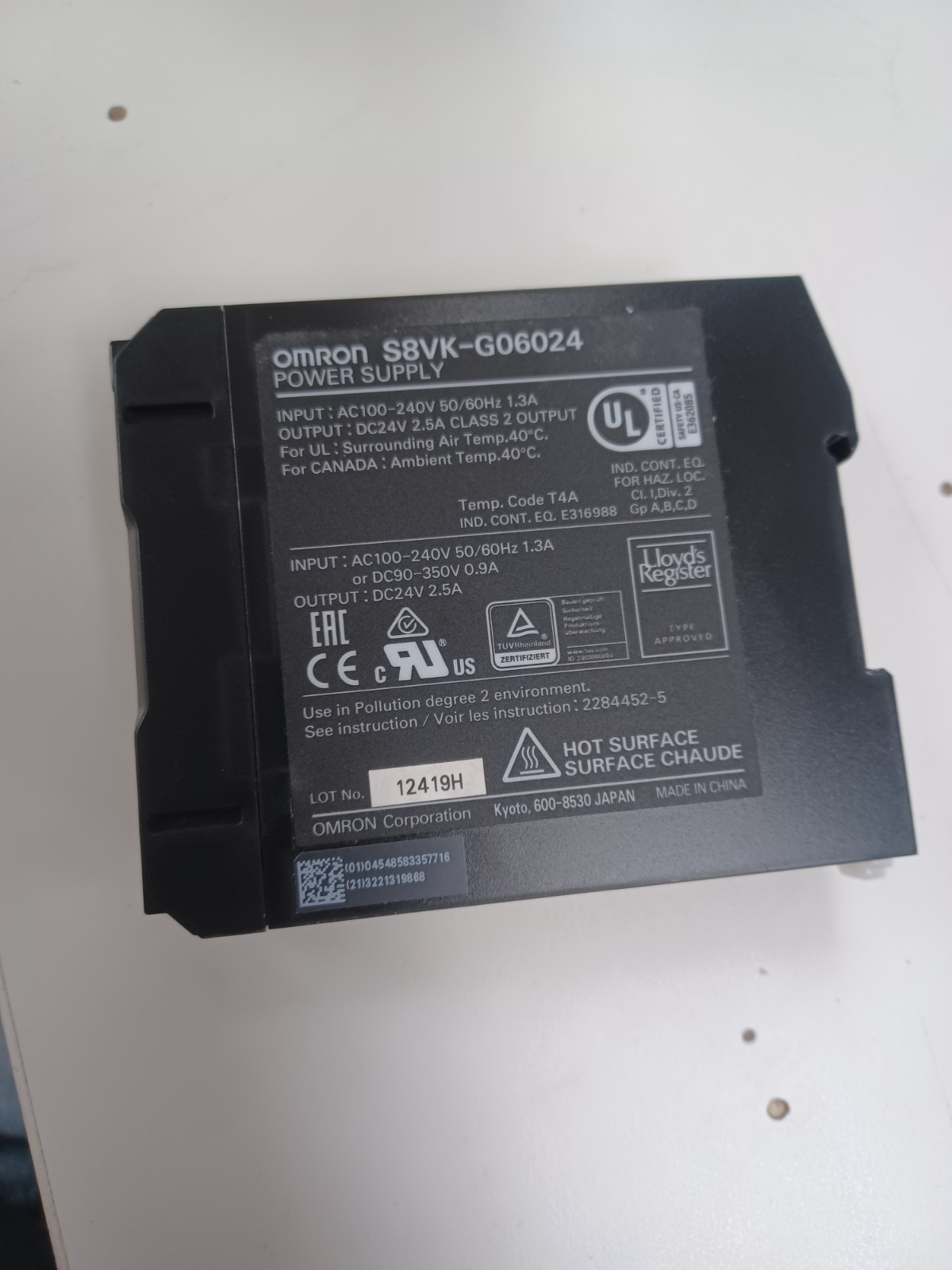 OMRON S8VK-G06024 Power Supply 100-240VAC Input 24VDC 2.5A 60W NEW $150 VALUE