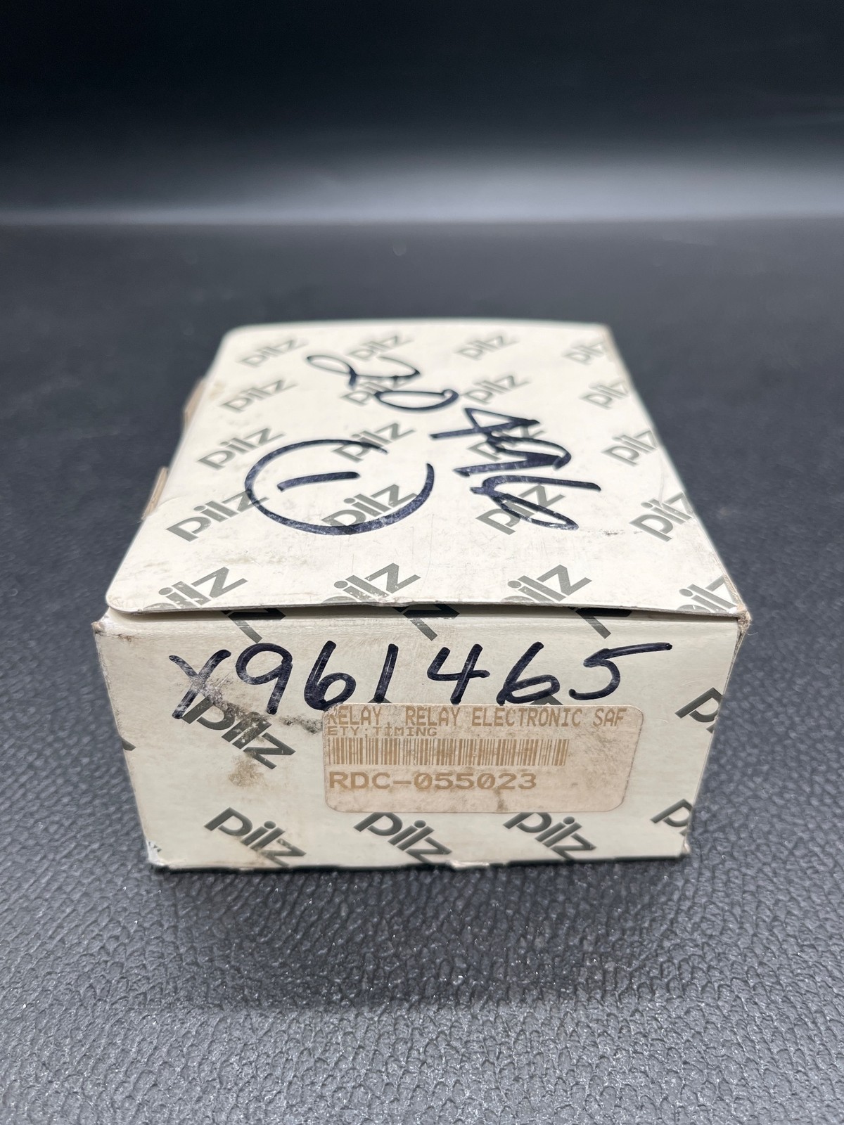 PILZ 777502 PNOZ XV2P Safety Relay Module NEW