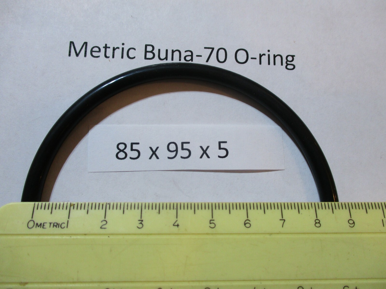 85mm ID x 95mm OD x 5mm thick O-ring. Buna-70. Quan 1.