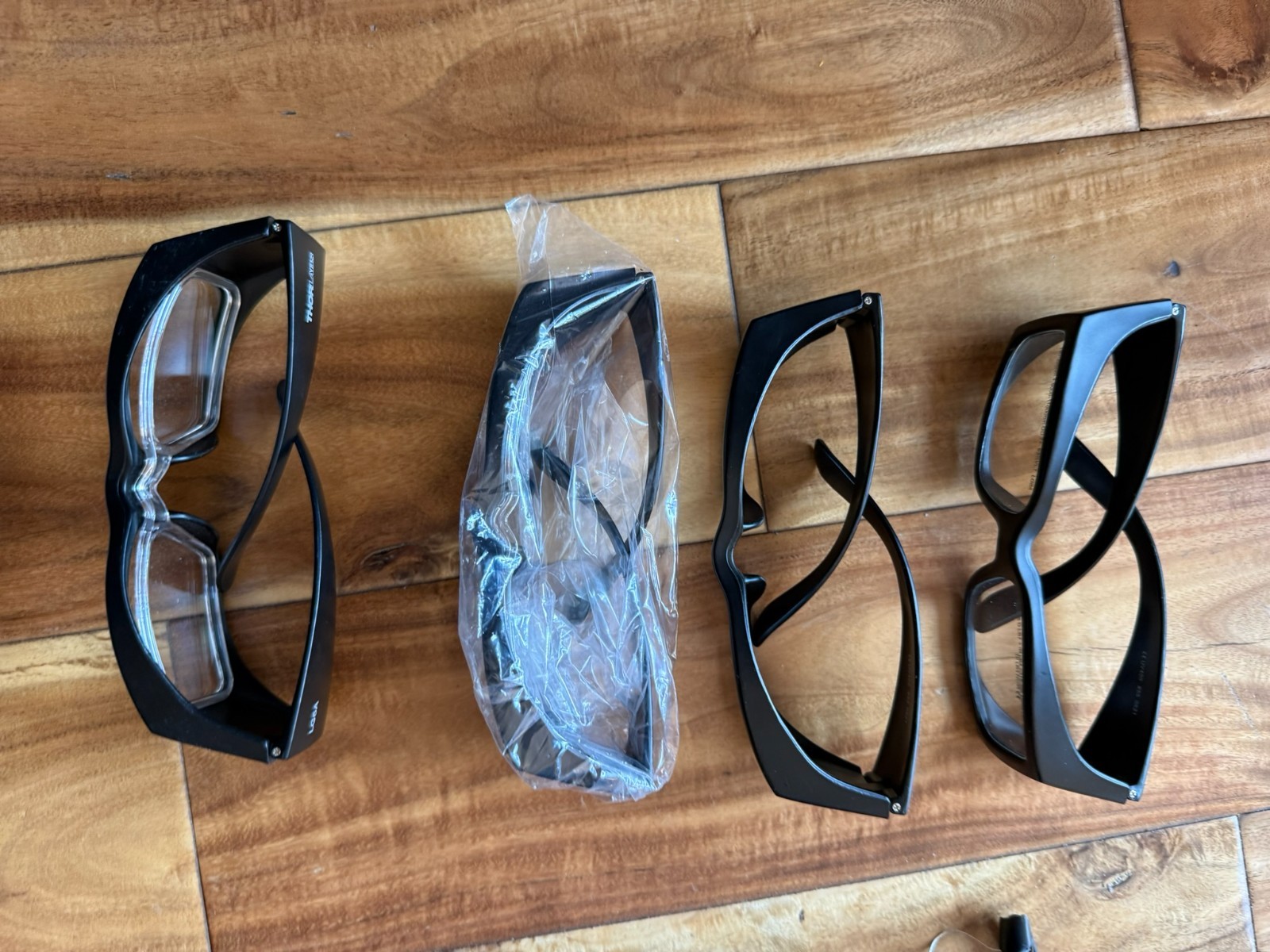 Thorlabs LG6A Laser Safety Glasses: 93% Visible Light Transmission