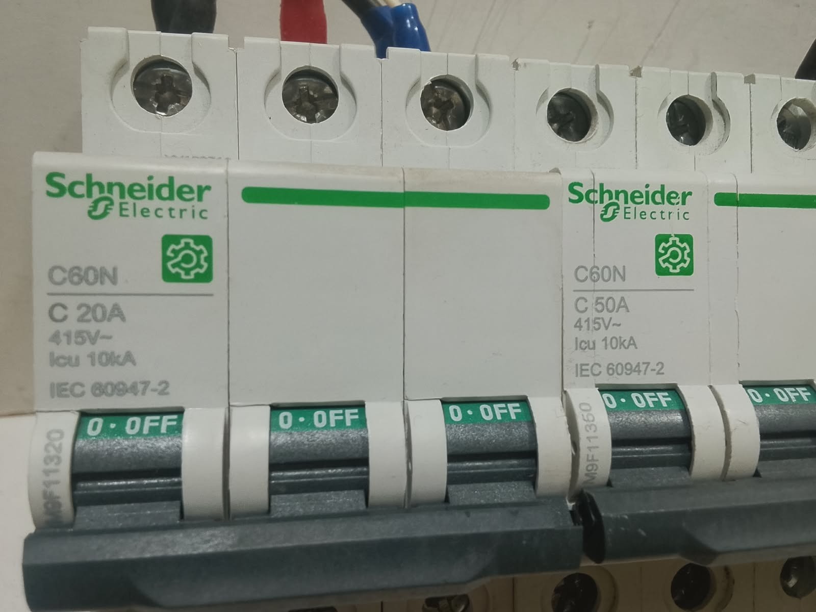 LOT Of 3PCS SCHNEIDER controller M9F11320 C60N 3P C20A MADE IN BULGARIA