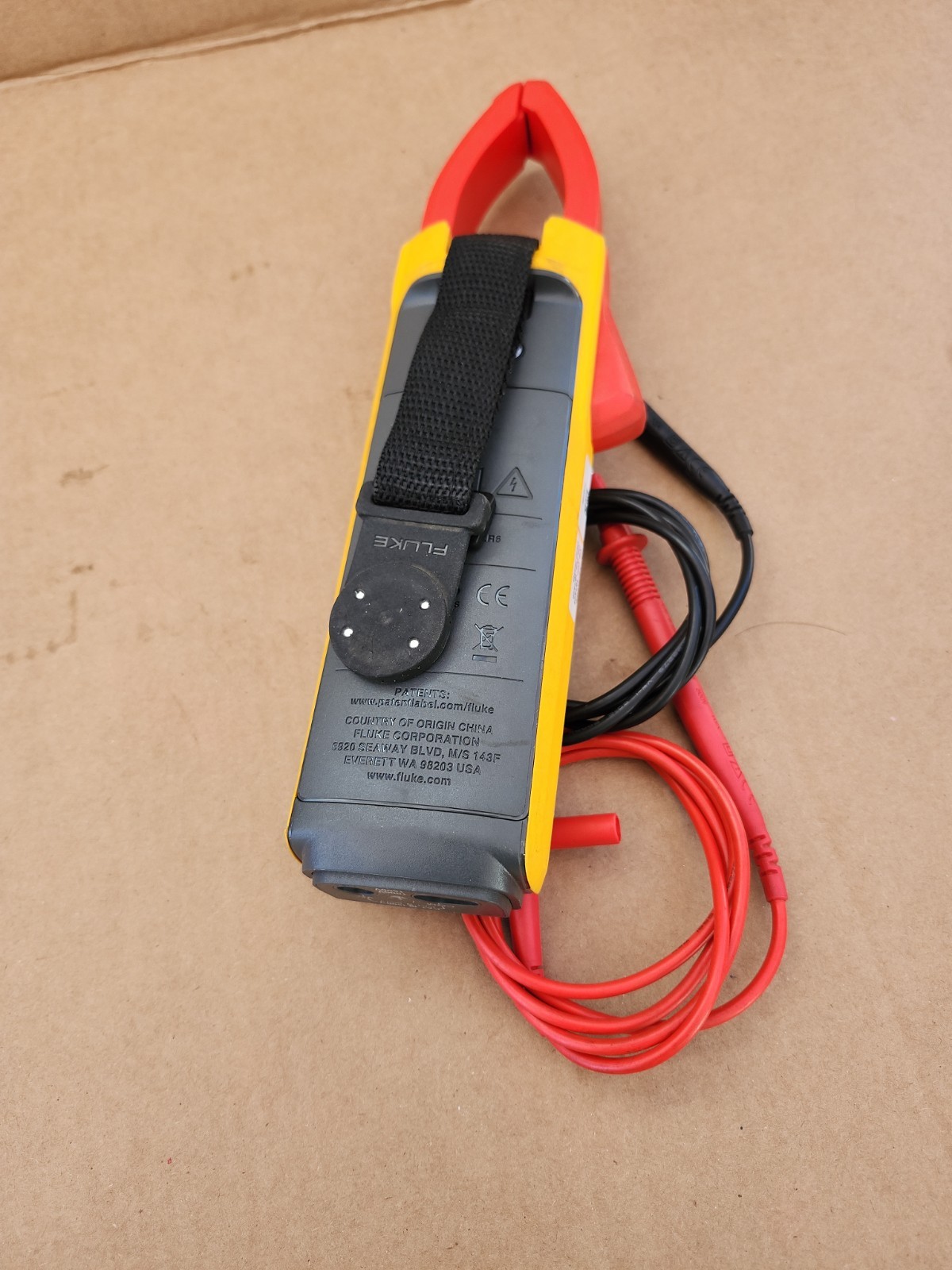 Fluke 393 FC Cat III 1500V TRMS Clamp Meter 1500V