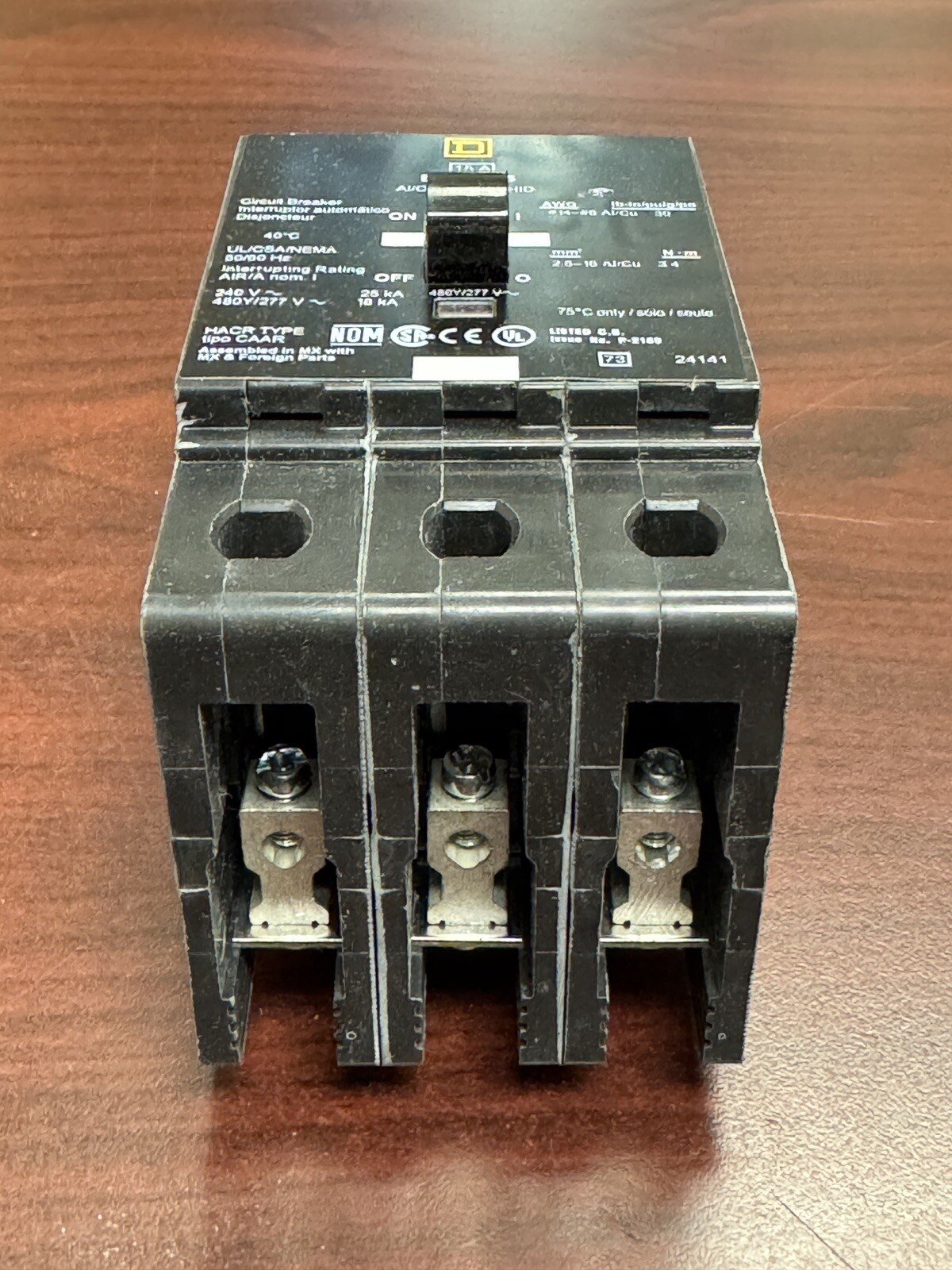 EDB34035 EDB Square D 3 Pole 35 Amps 120/277Volt Bolt-On NEW IN BOX