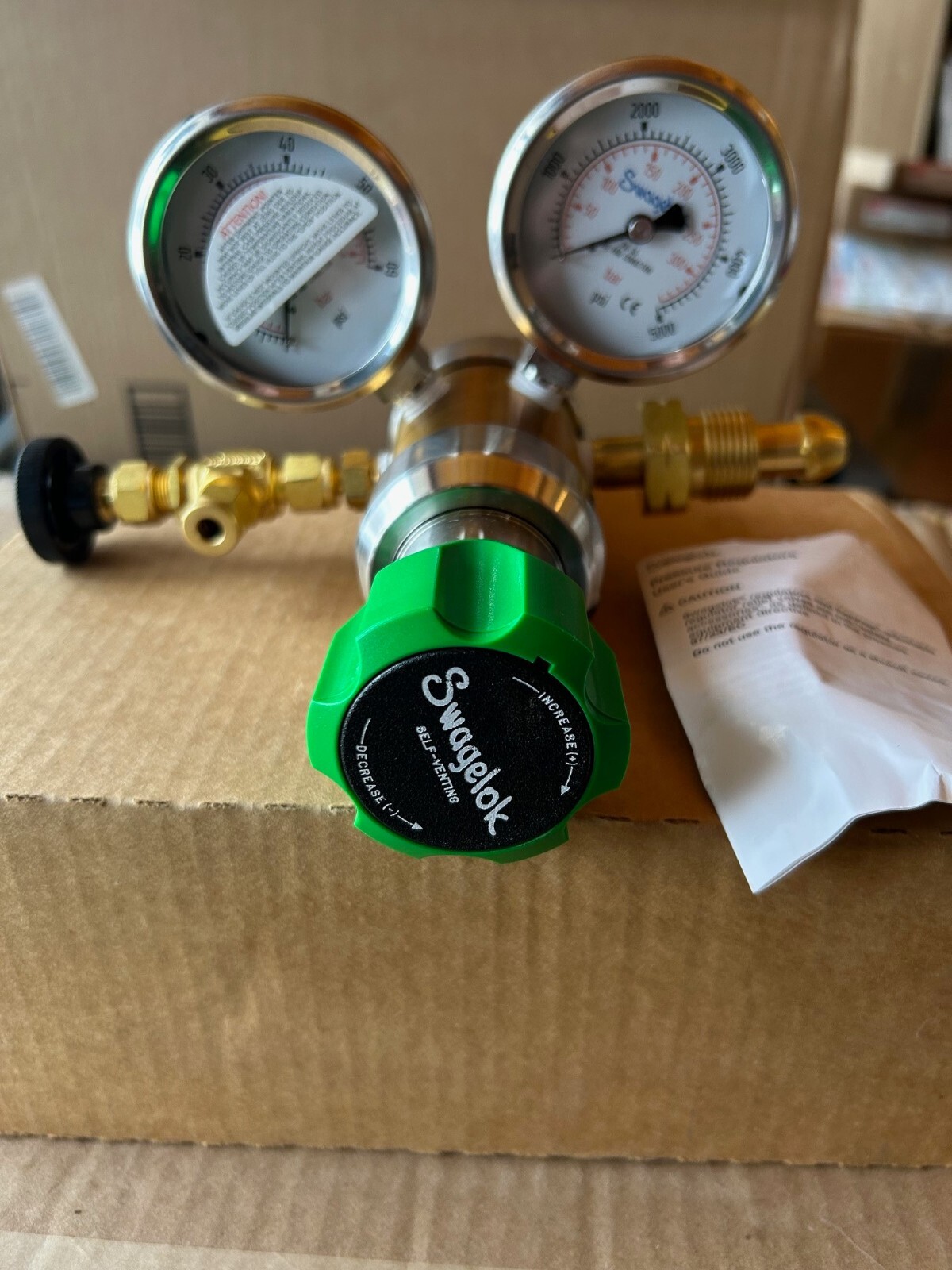 SWAGELOK KCY2ERF415C90000 Self-Venting Gas Regulator, HP 3600psi – LP 50psi Max