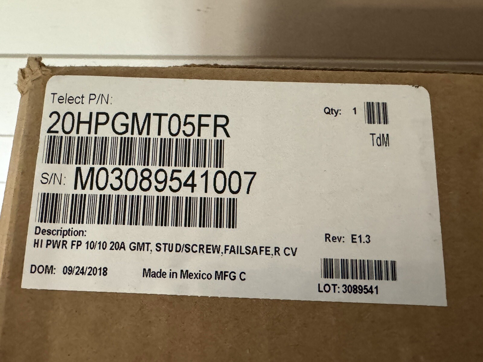 Amphenol Telect, Inc. 20A GMT Fuse Panel w/Dual-Feed 75 Amp input (20HPGMT05FR)