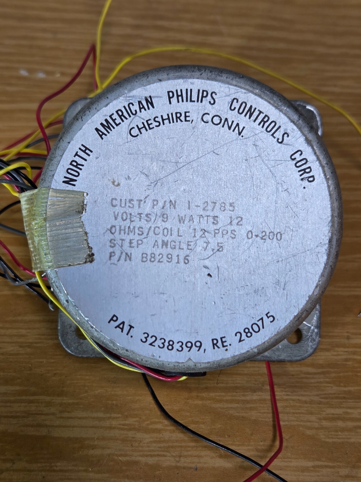North American Philips Controls Corp Motor 1-2785 Volts 9 Watts 12