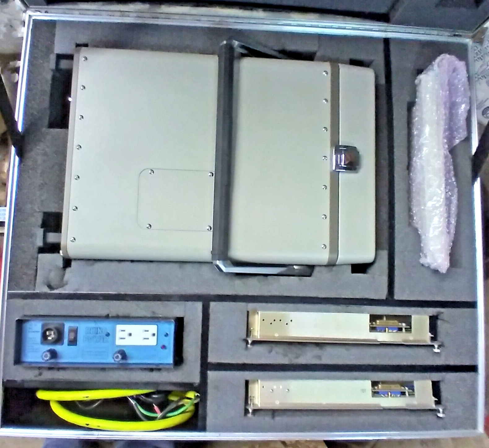 Laser Precision Corp TS-4320(P)/G Optical Fiber Full Test Set with Case NO Card
