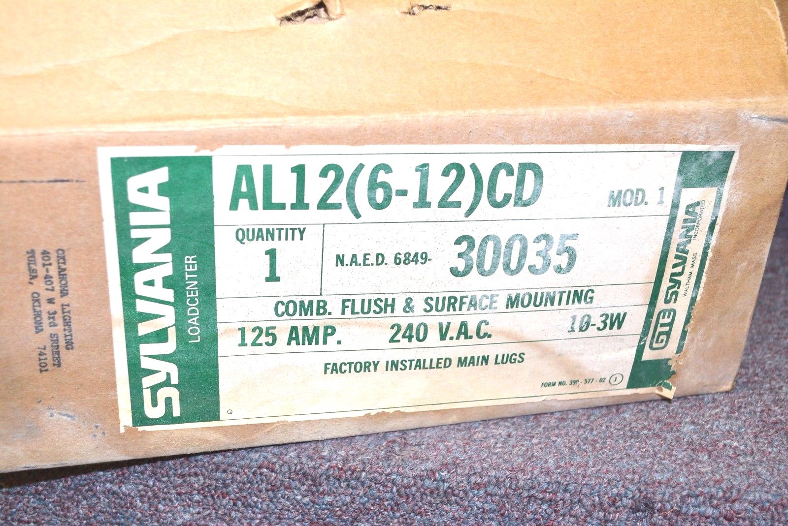 125A LOAD CENTER Circuit Breaker Panel Flush/Surface NEW SYLVANIA AL12(6-12)R