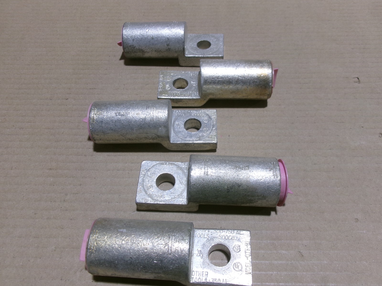 NEW *Lot of 5* Hubbell 1-Hole Compression Lug Terminal 500CU / 750AL kcmil mcm