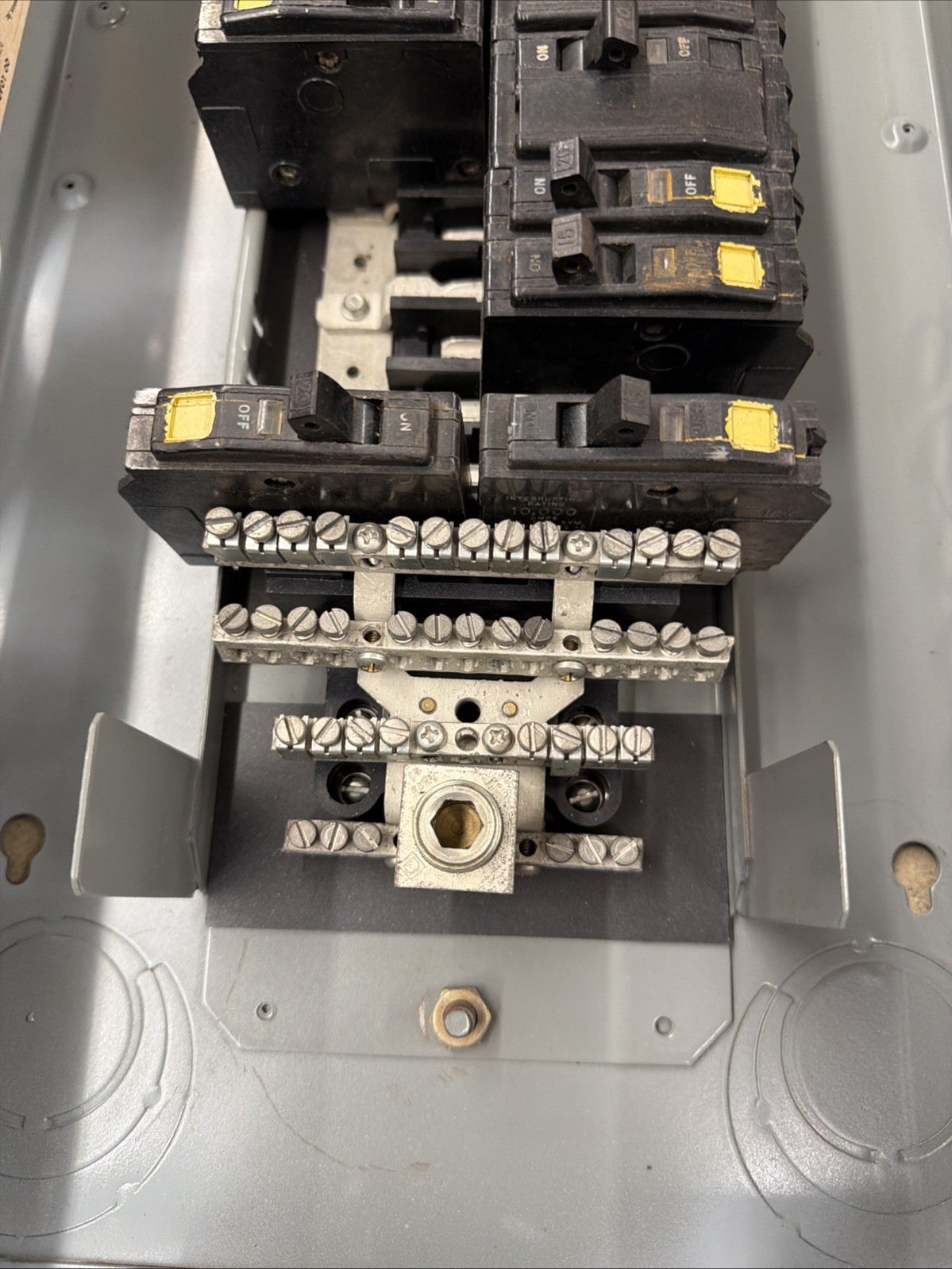 Square D 120/220/240V QO Single Phase Panel W/Main & Breakers Tub/Cover2 MLO