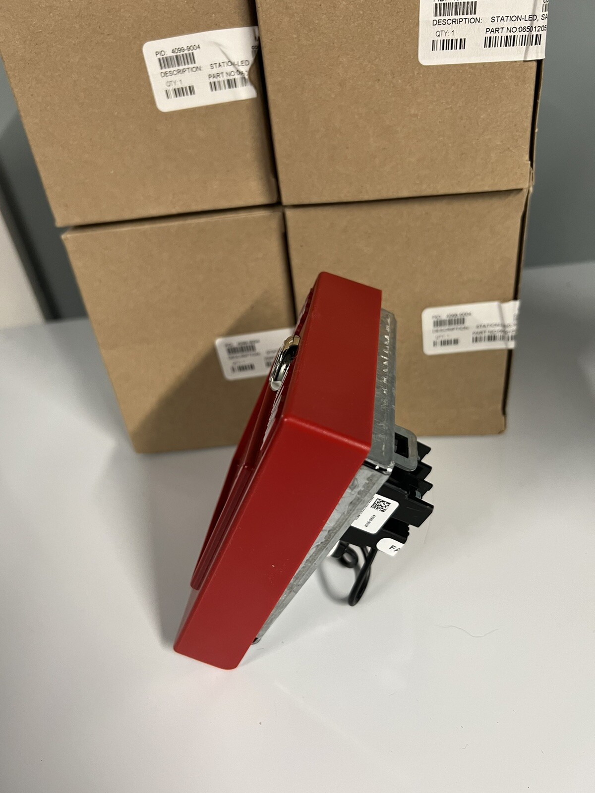 Lot Of 4 – NEW SIMPLEX 4099-9004 SINGLE ACTION ADDRESSABLE PULL STATION